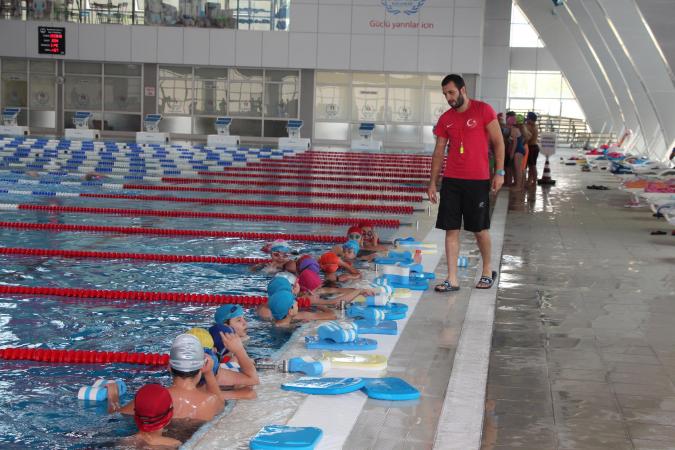 Niğde Olimpik Yüzme Havuzu