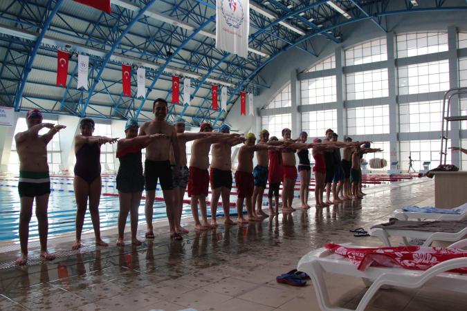 Niğde Olimpik Yüzme Havuzu